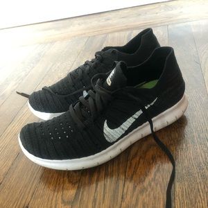 Nike free flyknit sneakers size US 6.5